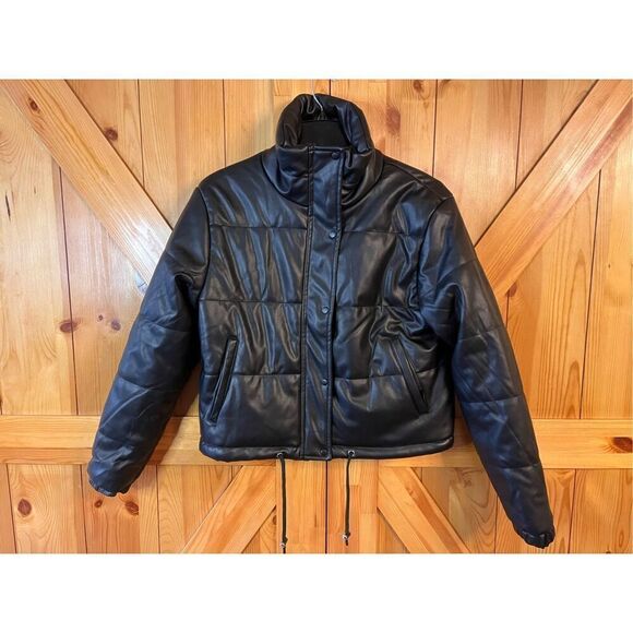 Vigoss Womens Black Faux Leather Cropped Puffer Coat Large nwt (3678) - Picture 1 of 7